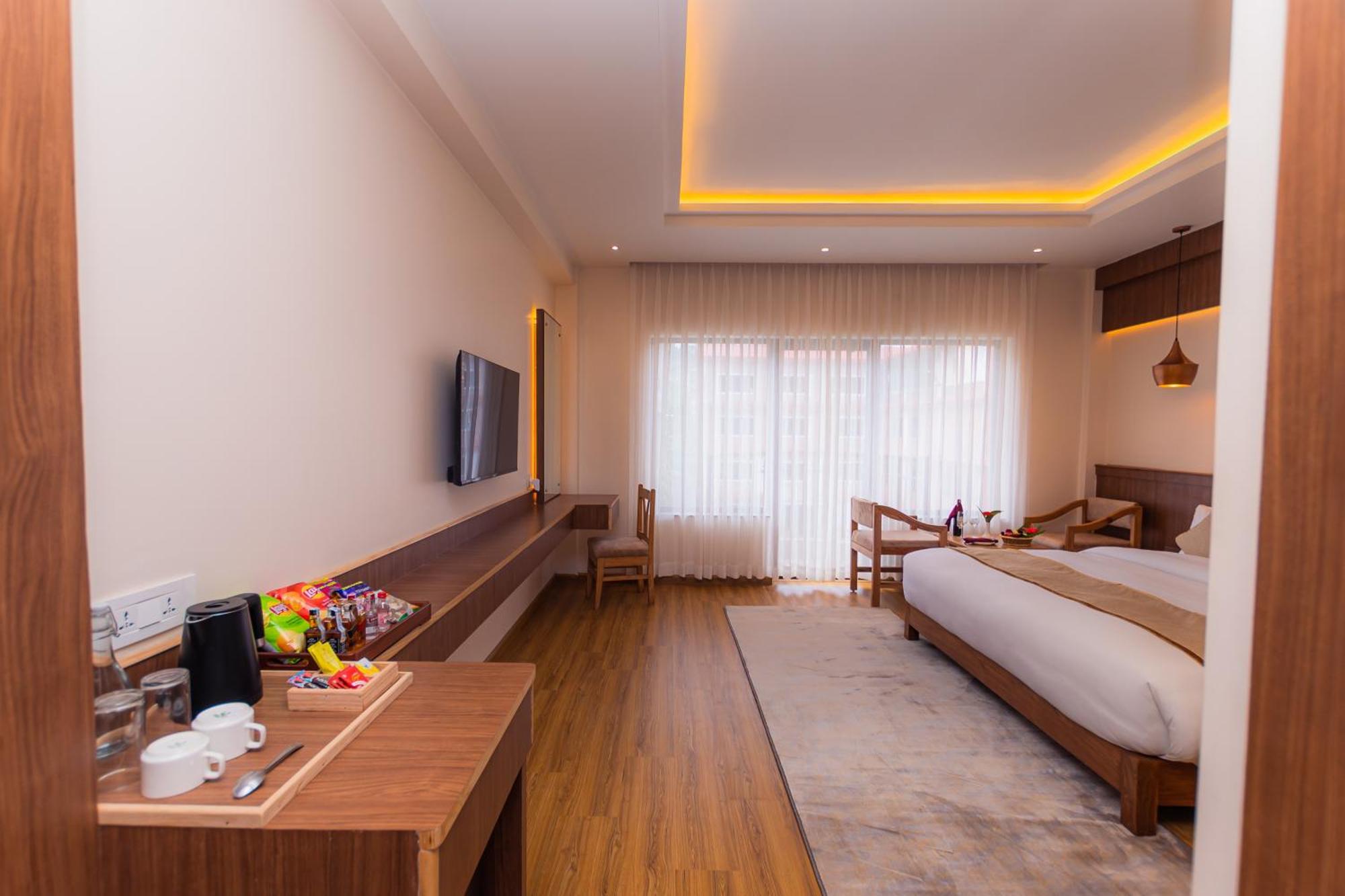 Temple Himalaya Hotel & Spa Pokhara Ngoại thất bức ảnh